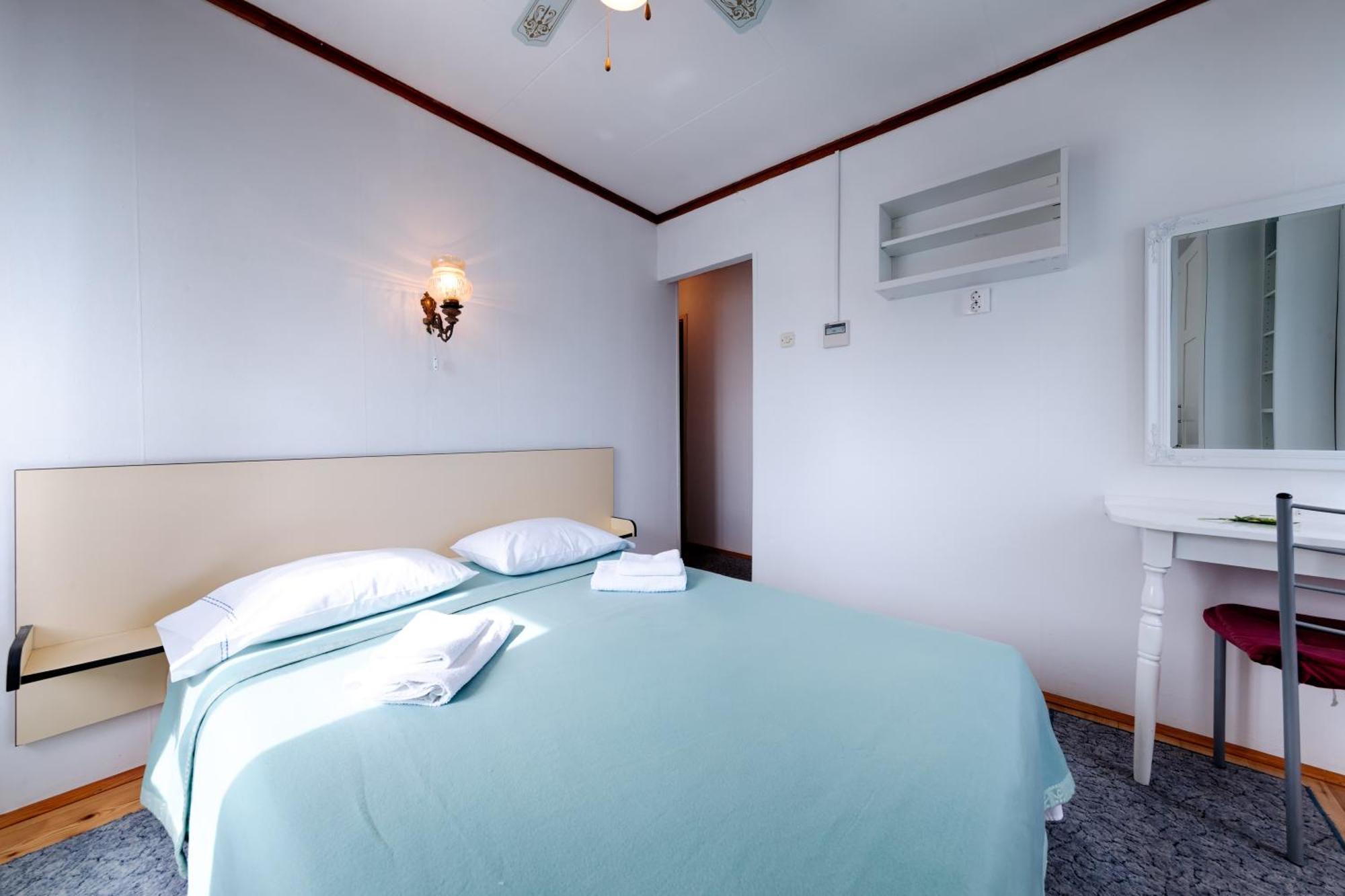 Mira Sea Front Guesthouse Komiza Room photo