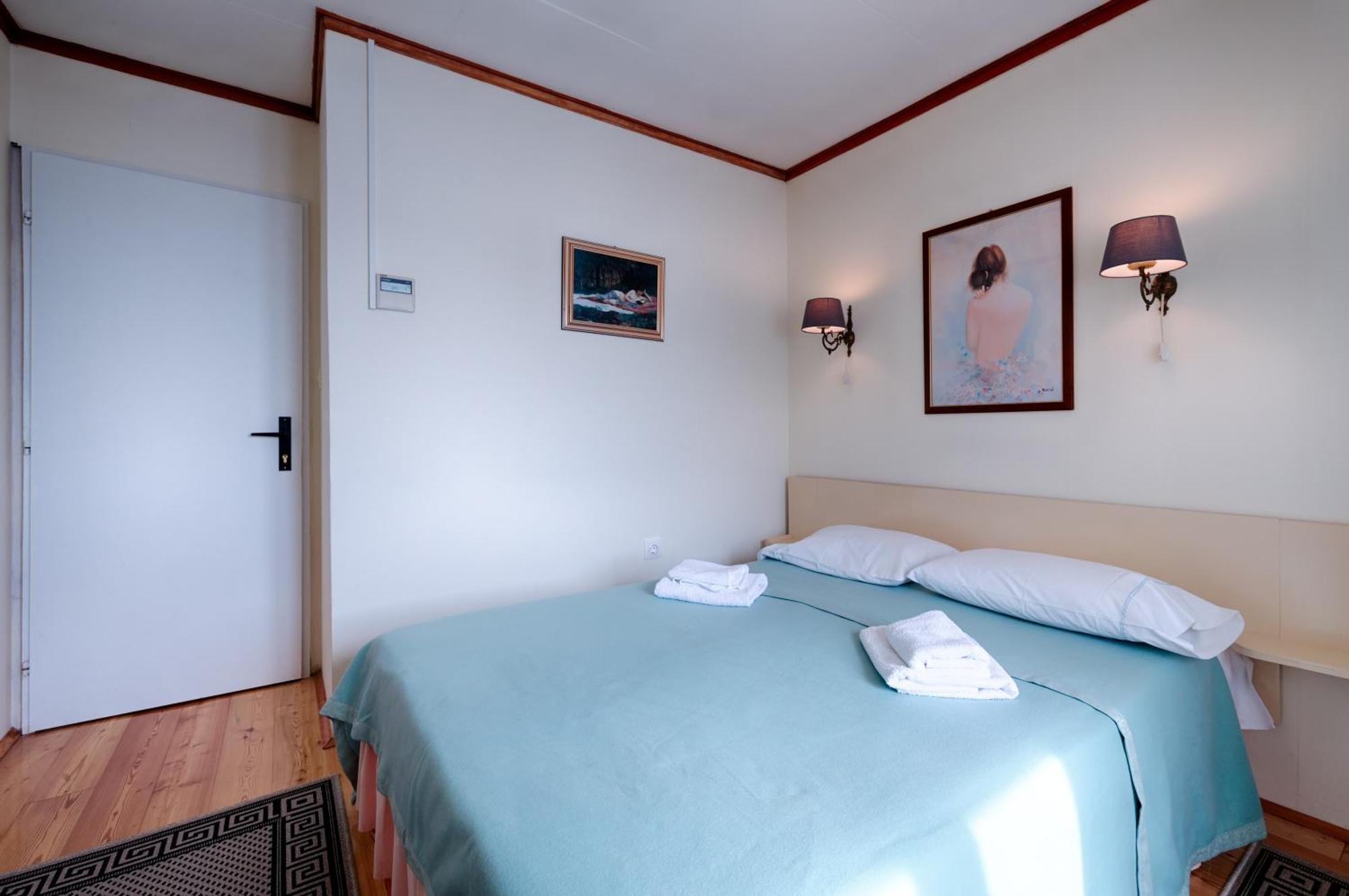 Mira Sea Front Guesthouse Komiza Room photo